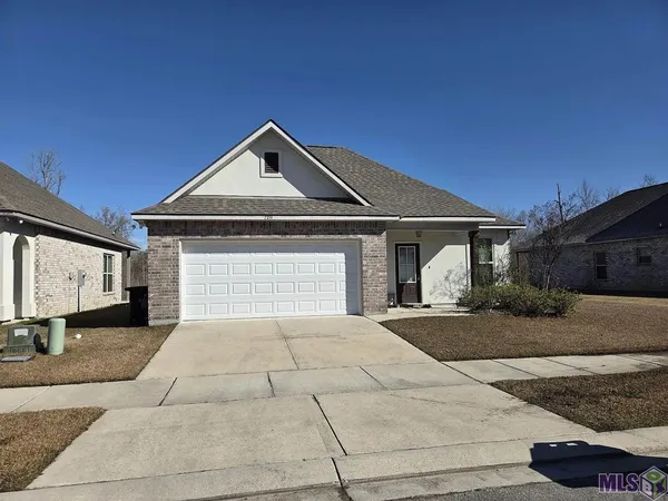 $3,600 | 7211 Kenilworth Crossing Avenue, Baton Rouge, LA 70820