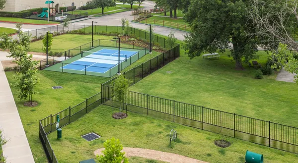 a view of an outdoor space