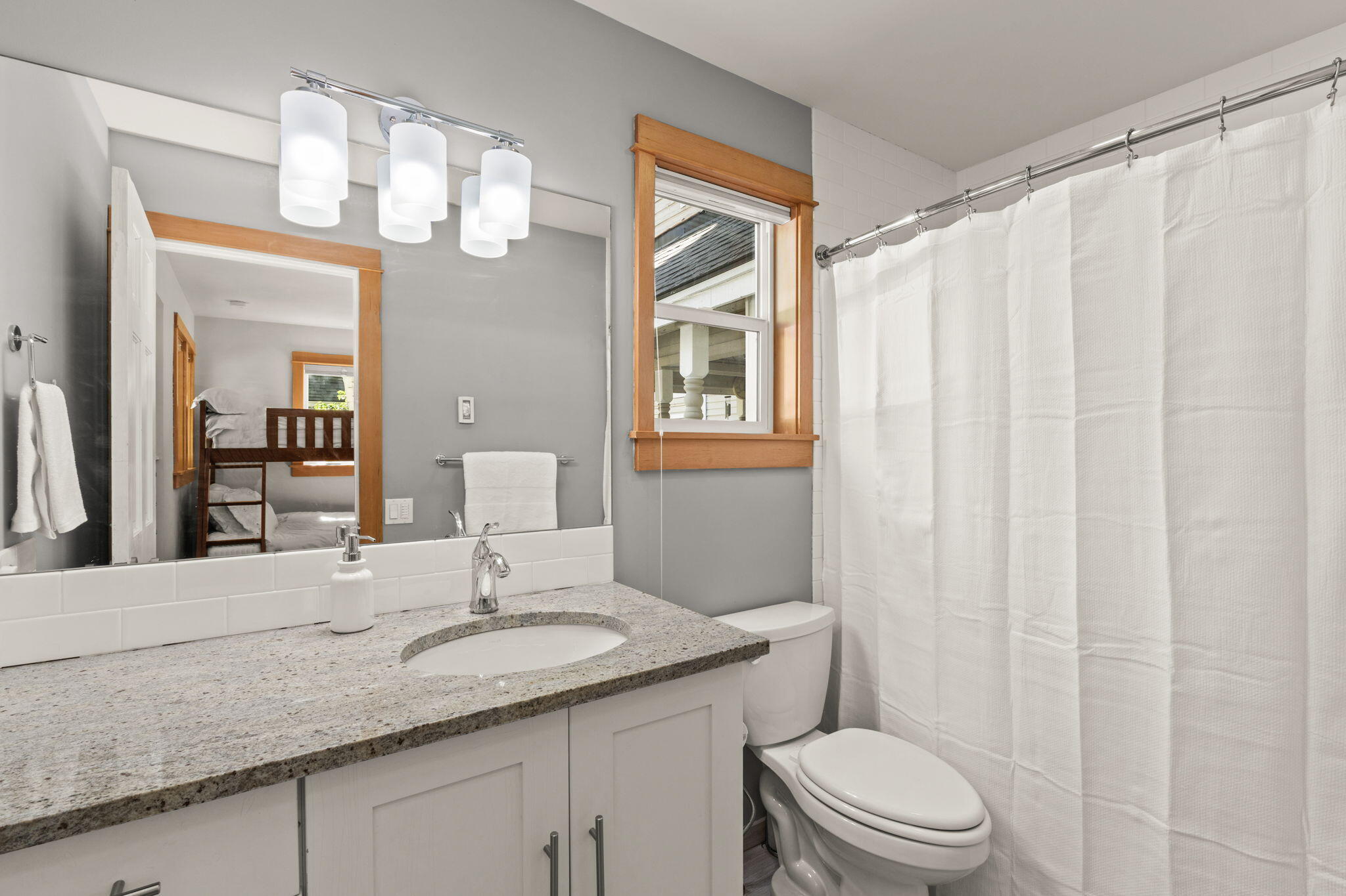 171 Bordeaux Street, Unit 2 Ketchum, ID 83340 - Photo 22 of 26 Guest Bath