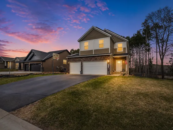 $499,900 | 26561 8th Street West, Zimmerman, MN 55398