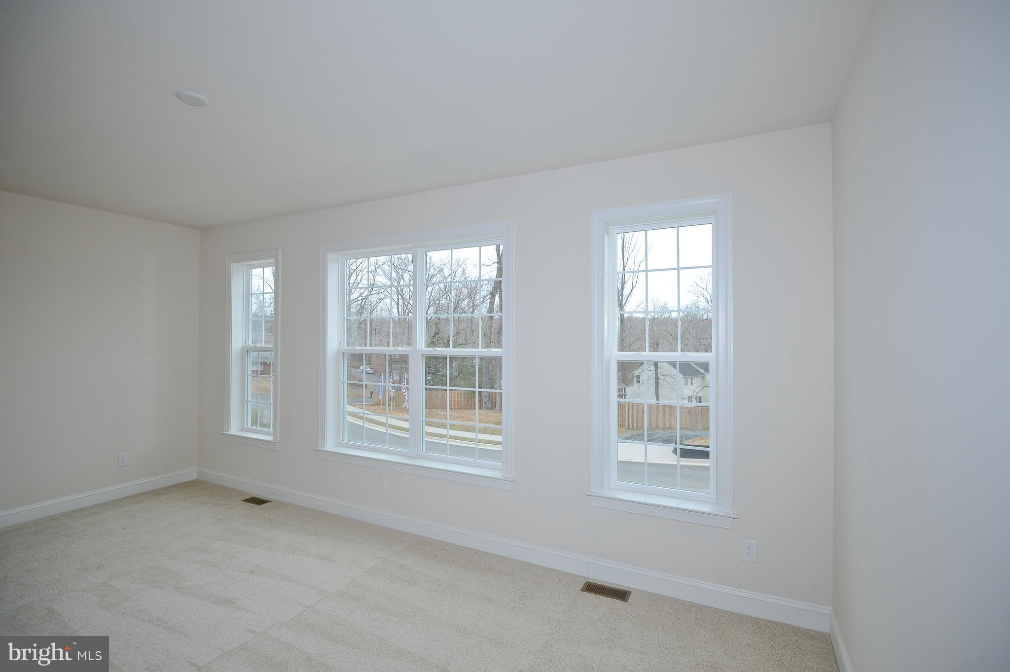 3558 Clinton Ross Court, Unit 4 Triangle, VA 22172 - Photo 18 of 30 In-Law Suite with Full Bath