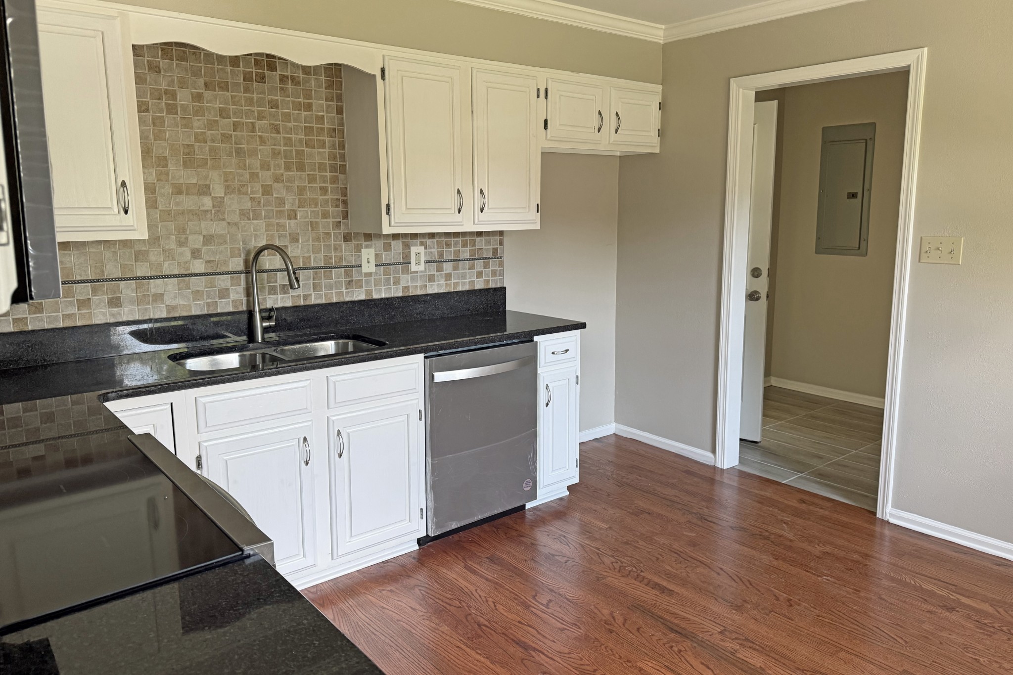 206 Stephens Hill Road Franklin, KY 42134 - Photo 6 of 21 a kitchen with granite countertop a sink and cabinets