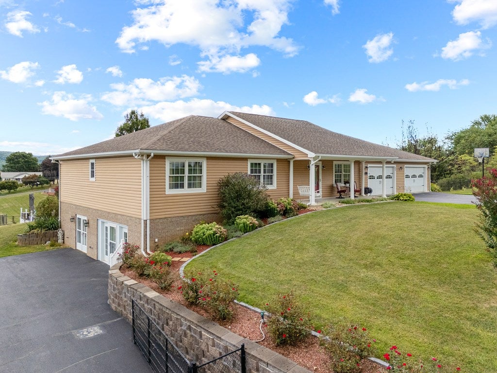 409 Whispering Pines Road Max Meadows, VA 24360 - Photo 81 of 100 Gallery Image 81