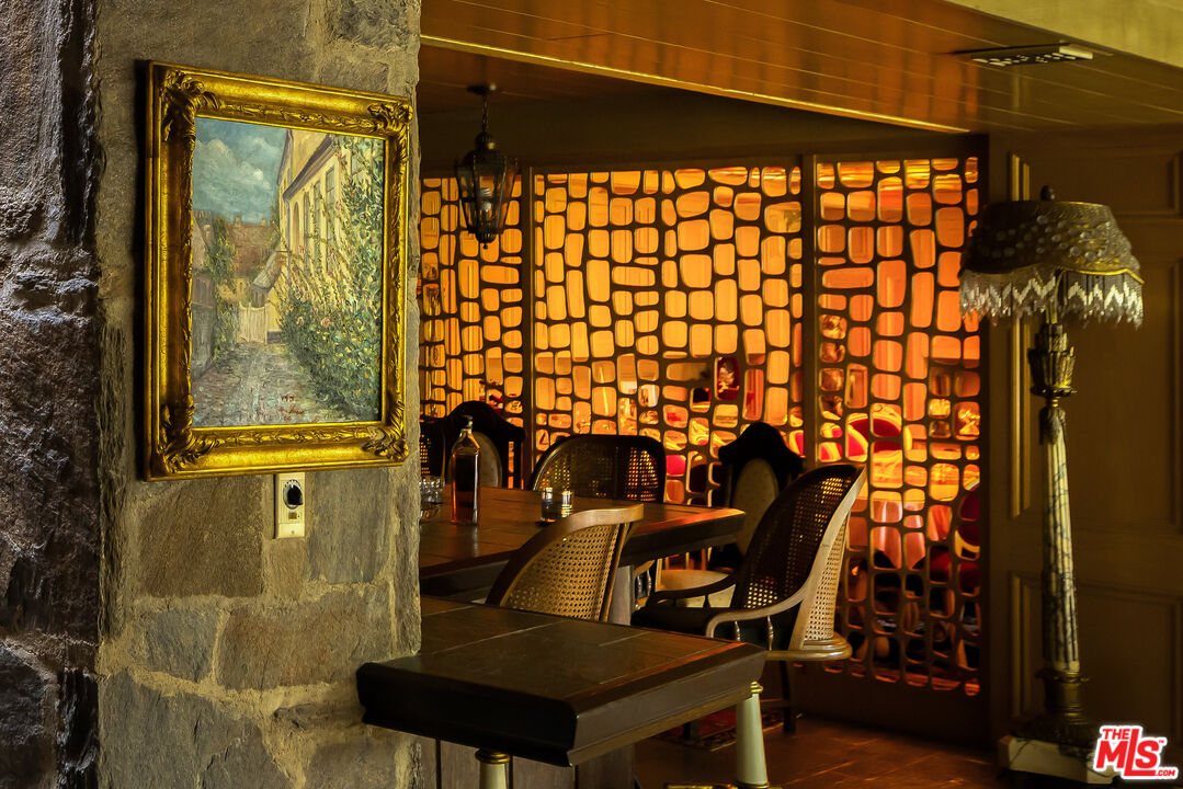 1018 North Crescent Drive Beverly Hills, CA 90210 - Photo 9 of 18