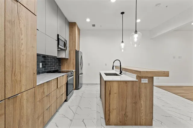 a view of entryway and hall