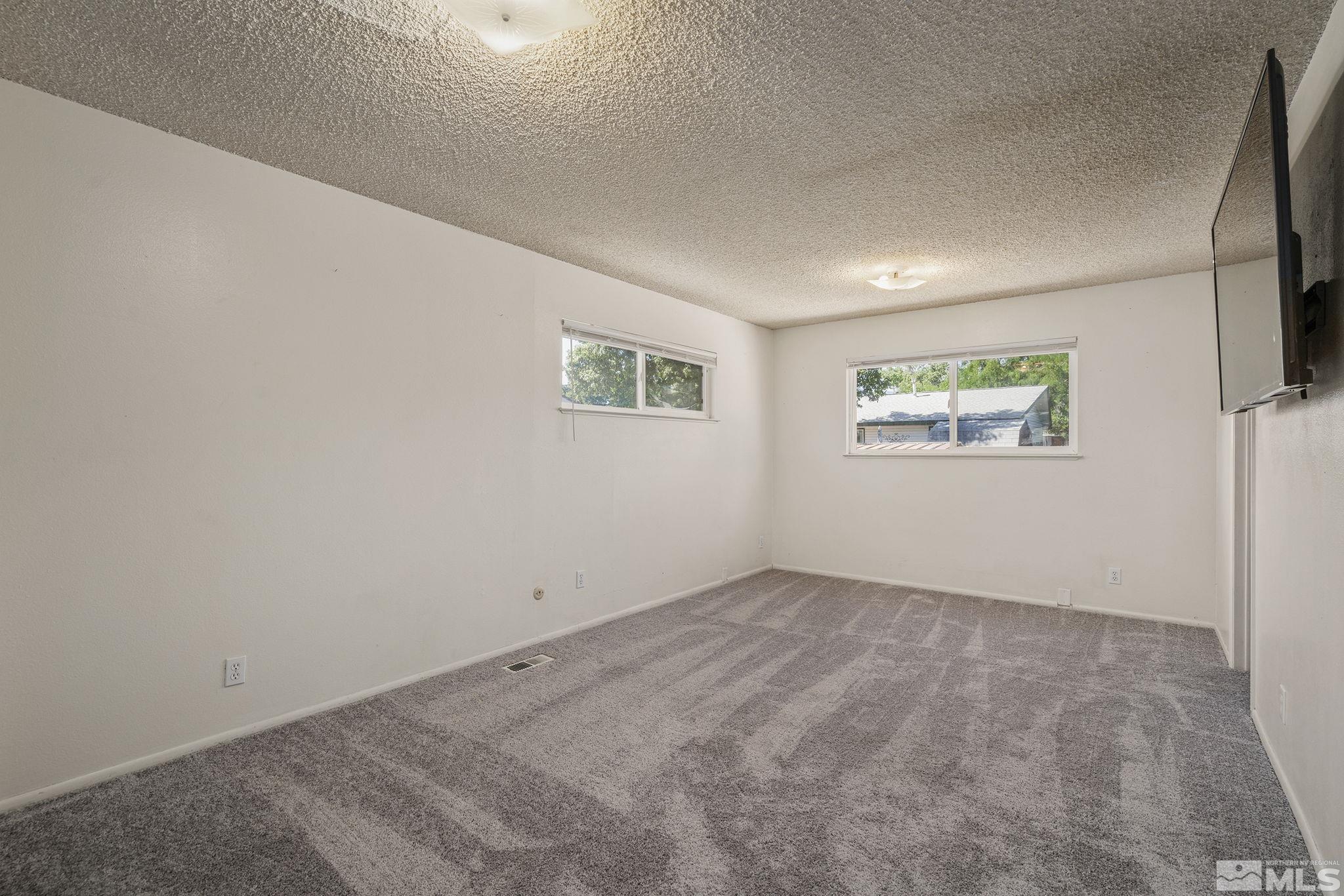 3275 Everett Drive Reno, NV 89503 - Photo 12 of 23 Photo 12