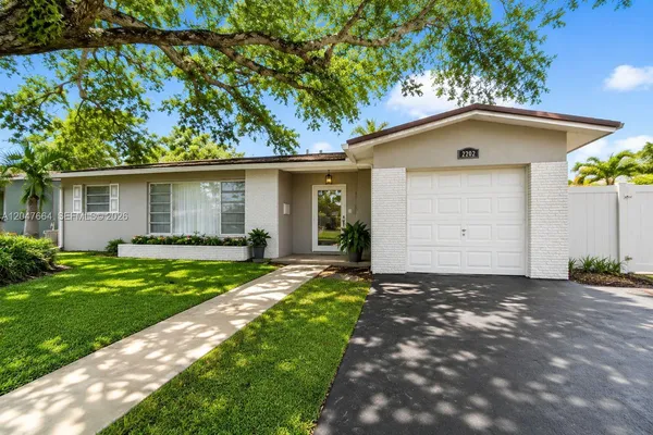 $4,350 | 2202 North 42nd Avenue, Hollywood, FL 33021