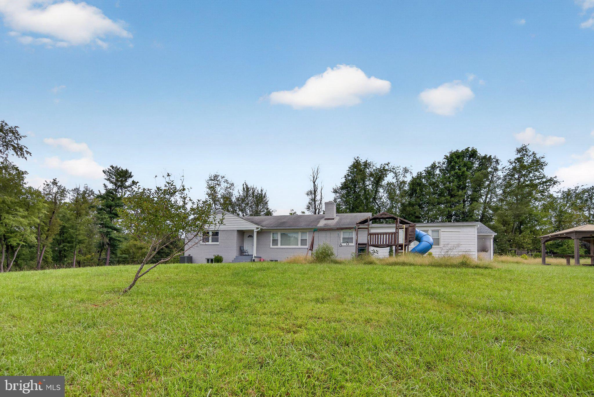 10022 Colvin Run Road Great Falls, VA 22066 - Photo 8 of 16 Gallery Image 8