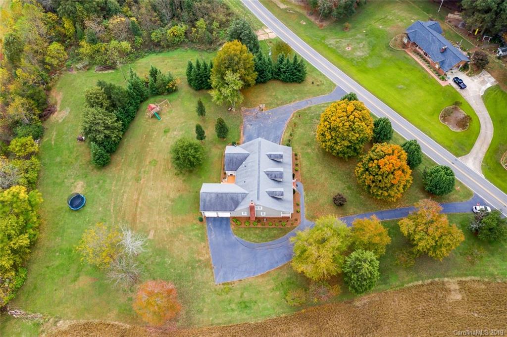 1507 Smith Farm Road Lincolnton, NC 28092 - Photo 4 of 40 Gallery Image 4