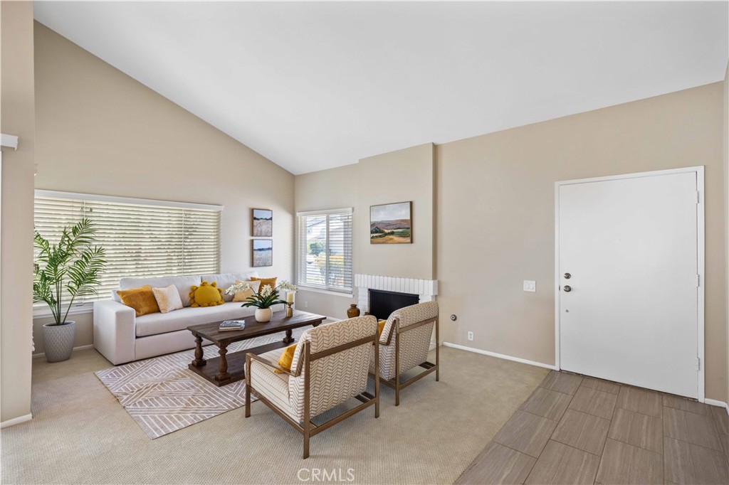 4332 Vale Street Irvine, CA 92604 - Photo 4 of 34