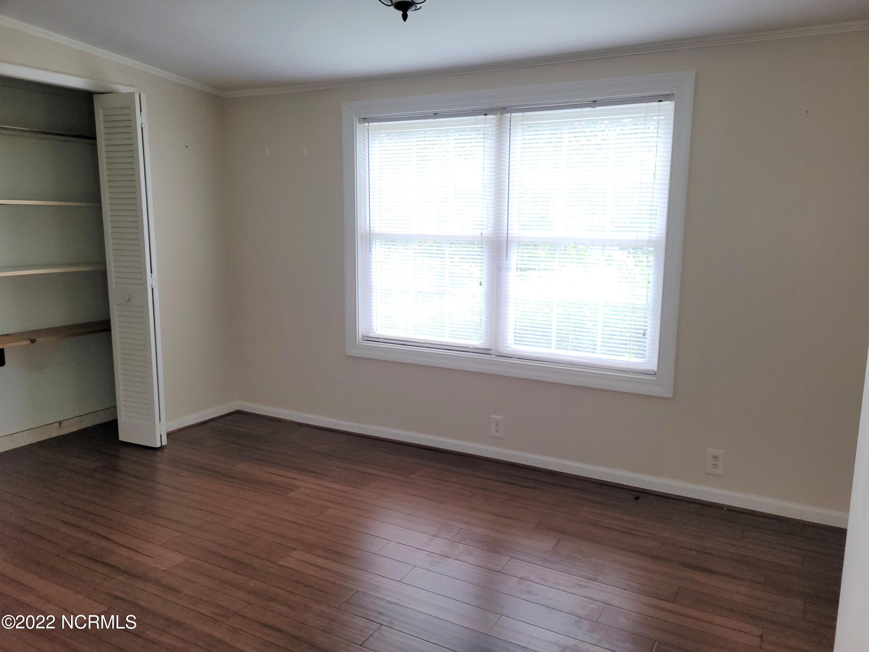 309 Verona Road Jacksonville, NC 28540 - Photo 10 of 30 20221003_124019