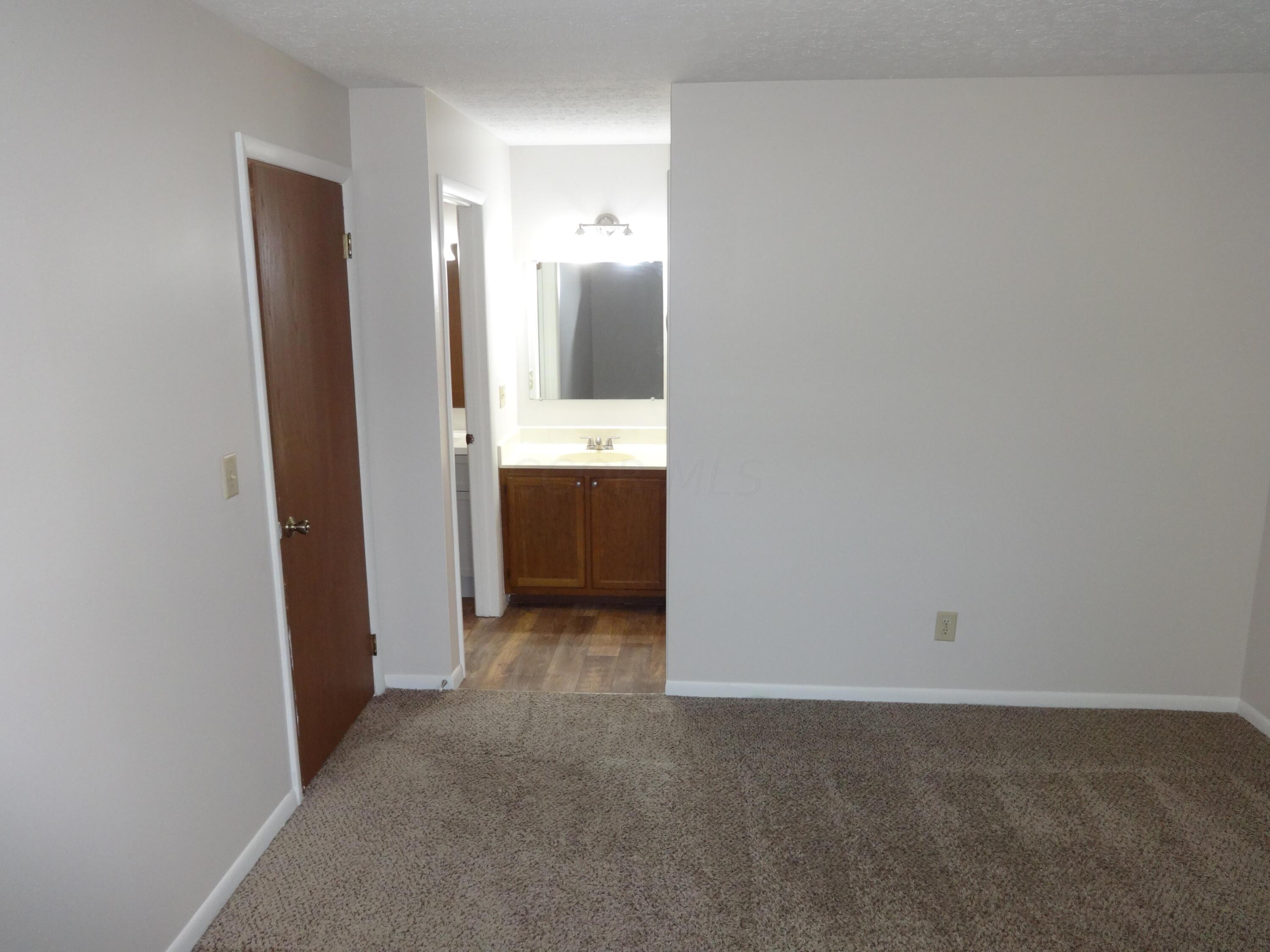 2159 Hedgerow Road, Unit 2159F Columbus, OH 43220 - Photo 17 of 23 2159 F Hedgerow BR 1-2