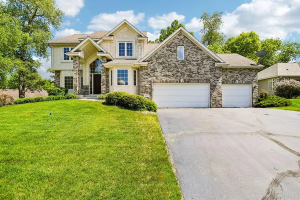 $689,900 | 8813 Woodhill Drive, Savage, MN 55378