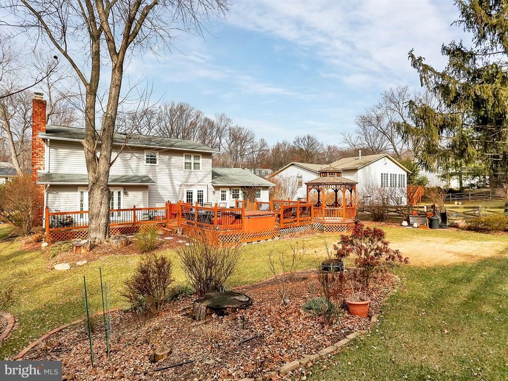9115 Rockefeller Lane Springfield, VA 22153 - Photo 29 of 29 a view of a town with many houses