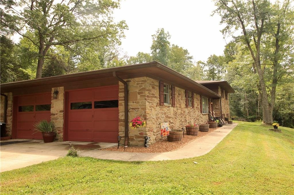 95 Hoover Road Nashville, IN 47448 - Photo 3 of 22