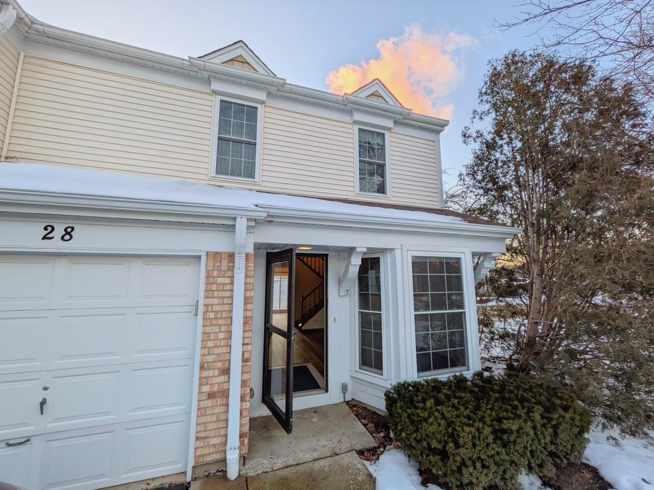 28 North Oltendorf Road, Unit 28 Streamwood, IL 60107 - Photo 1 of 13 front view of a house