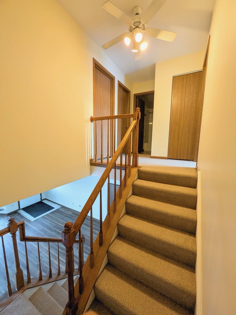 28 North Oltendorf Road, Unit 28 Streamwood, IL 60107 - Photo 5 of 13 a view of entryway