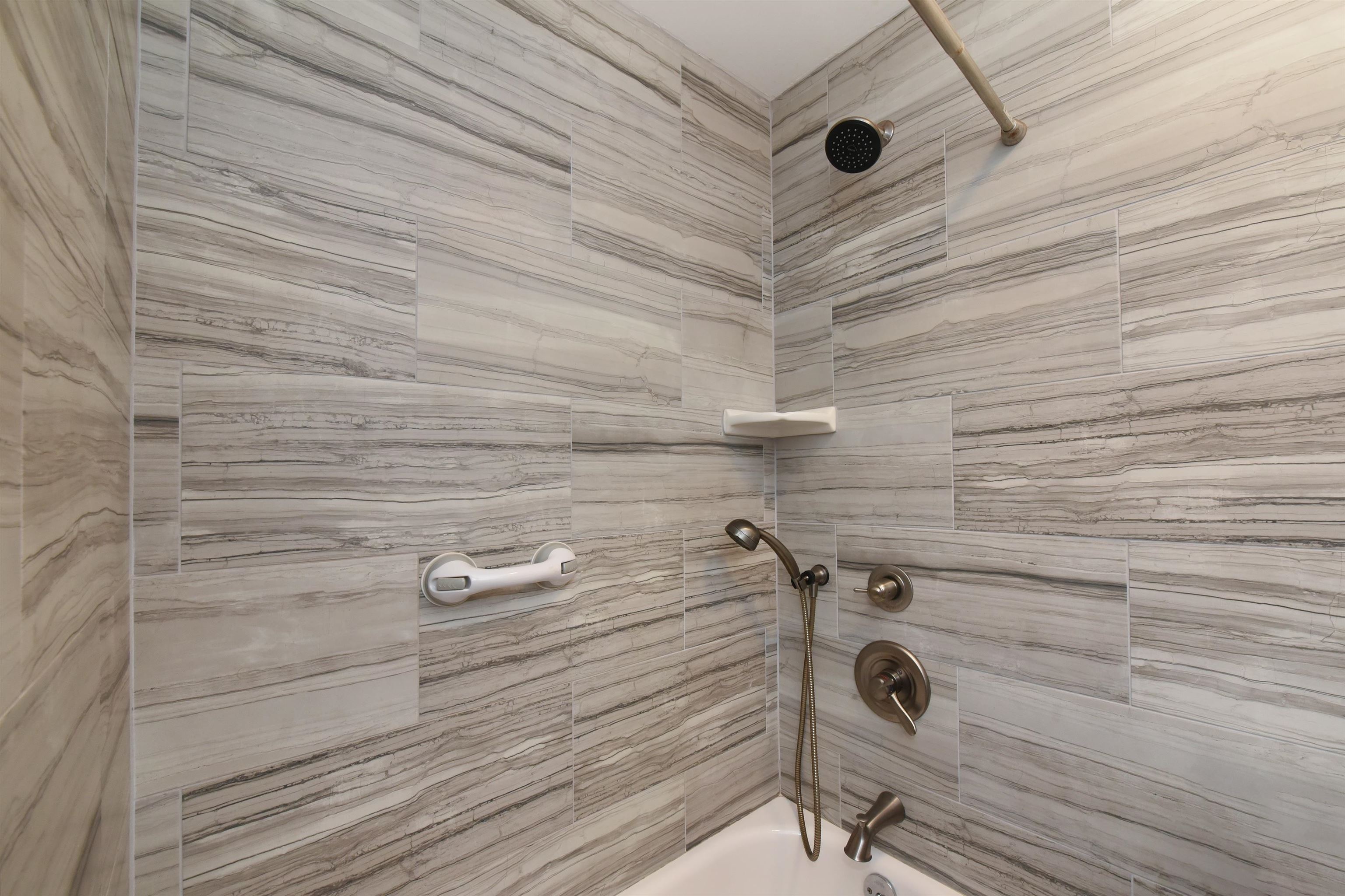 3660 Lower Honoapiilani Road, Unit 413 Lahaina, HI 96761 - Photo 12 of 28 Gallery Image 12