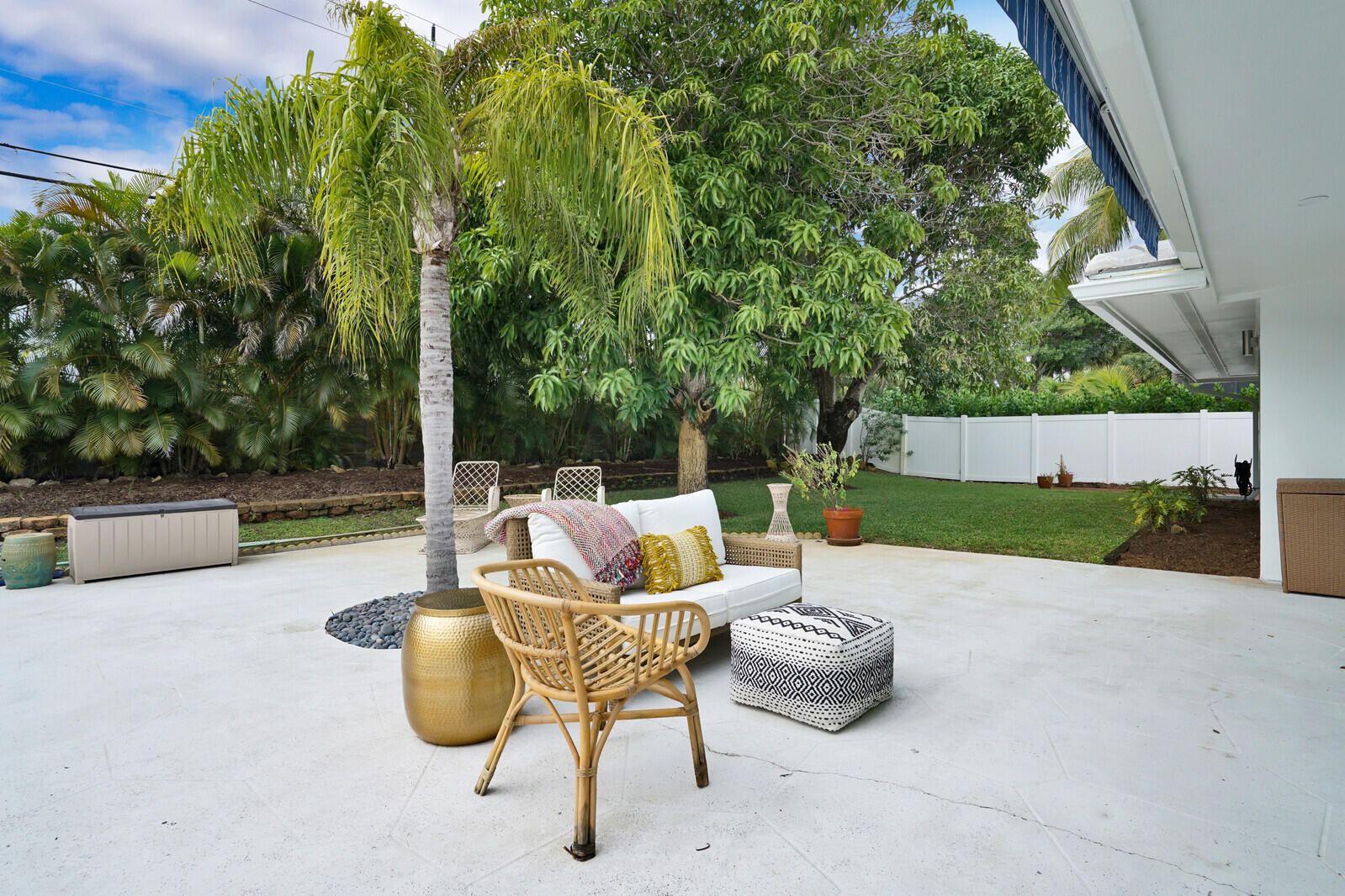 867 Fathom Road West North Palm Beach, FL 33408 - Photo 34 of 43 Large, spacious patio