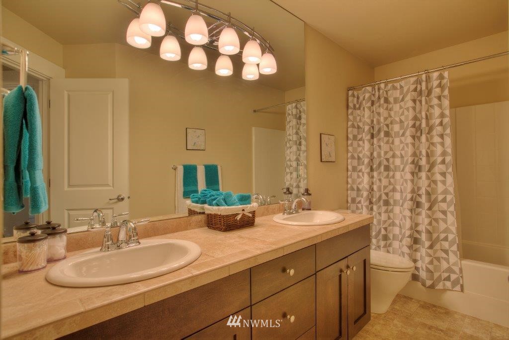 4230 Northeast 2nd Court Renton, WA 98059 - Photo 14 of 20