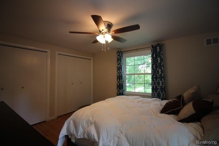 1676 Prestwick Road Grosse Pointe, MI 48236 - Photo 12 of 19 IMG_7715.JPG