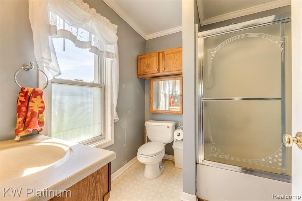 6674 Welch Road Yale, MI 48097 - Photo 10 of 25