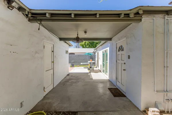 $2,595 | 1301 West MacKenzie Drive, Phoenix, AZ 85013