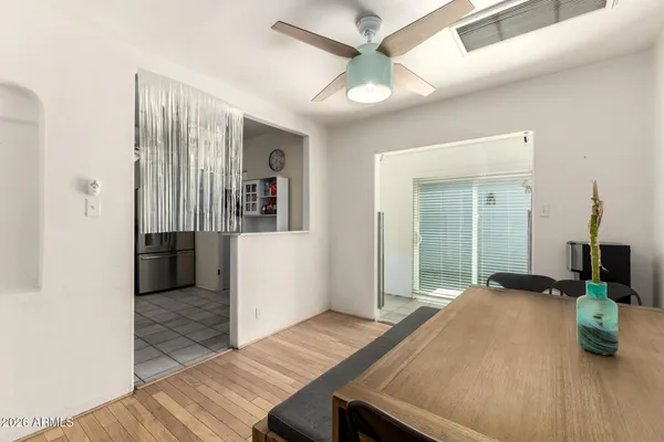 $2,595 | 1301 West MacKenzie Drive, Phoenix, AZ 85013
