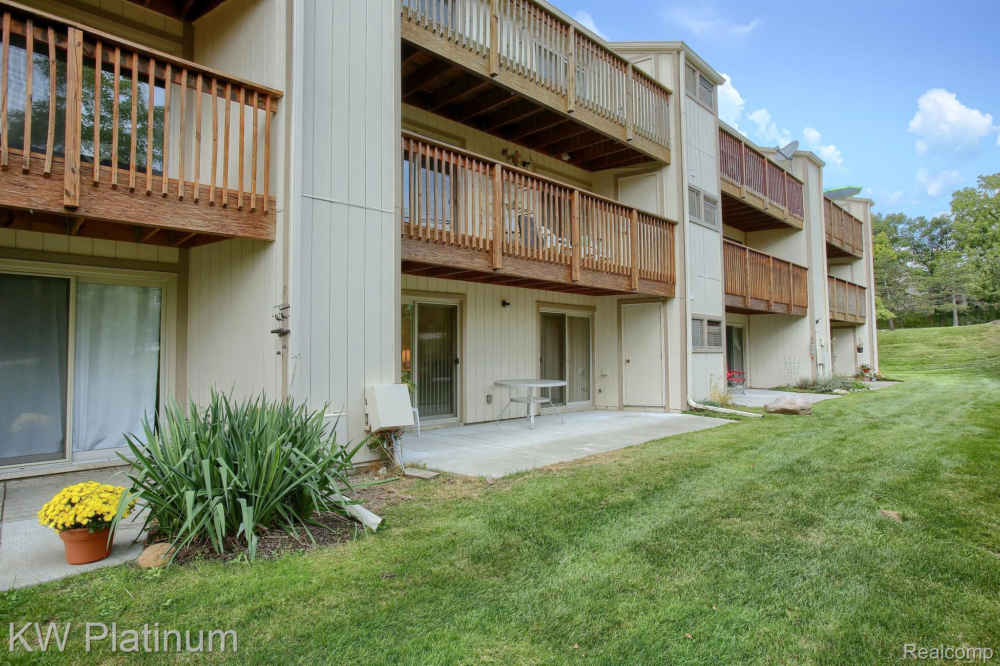 1655 Riverside Drive, Unit 7 Rochester, MI 48309 - Photo 21 of 23