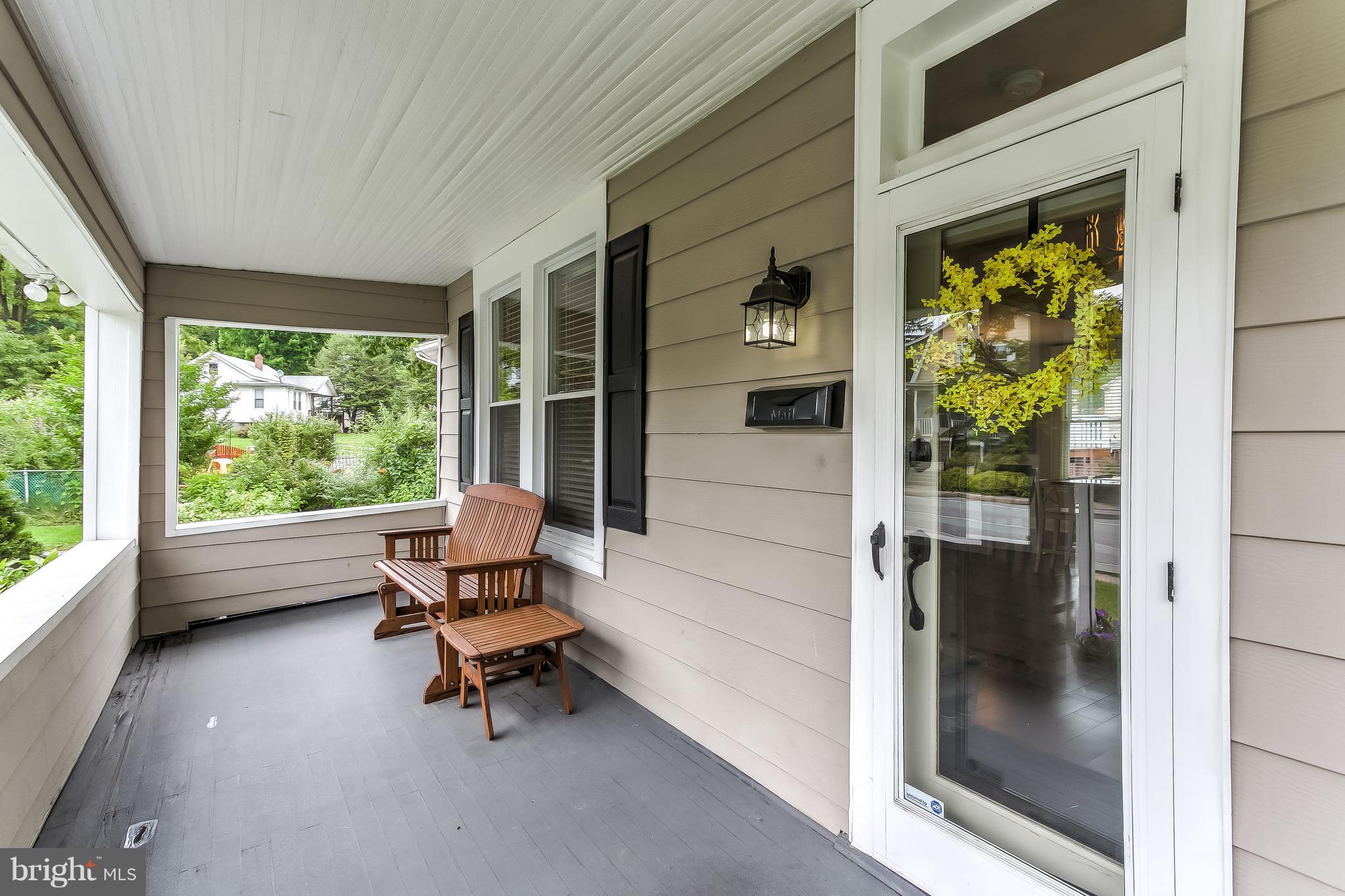 6317 Banbury Road Baltimore, MD 21239 - Photo 22 of 29 Front porch