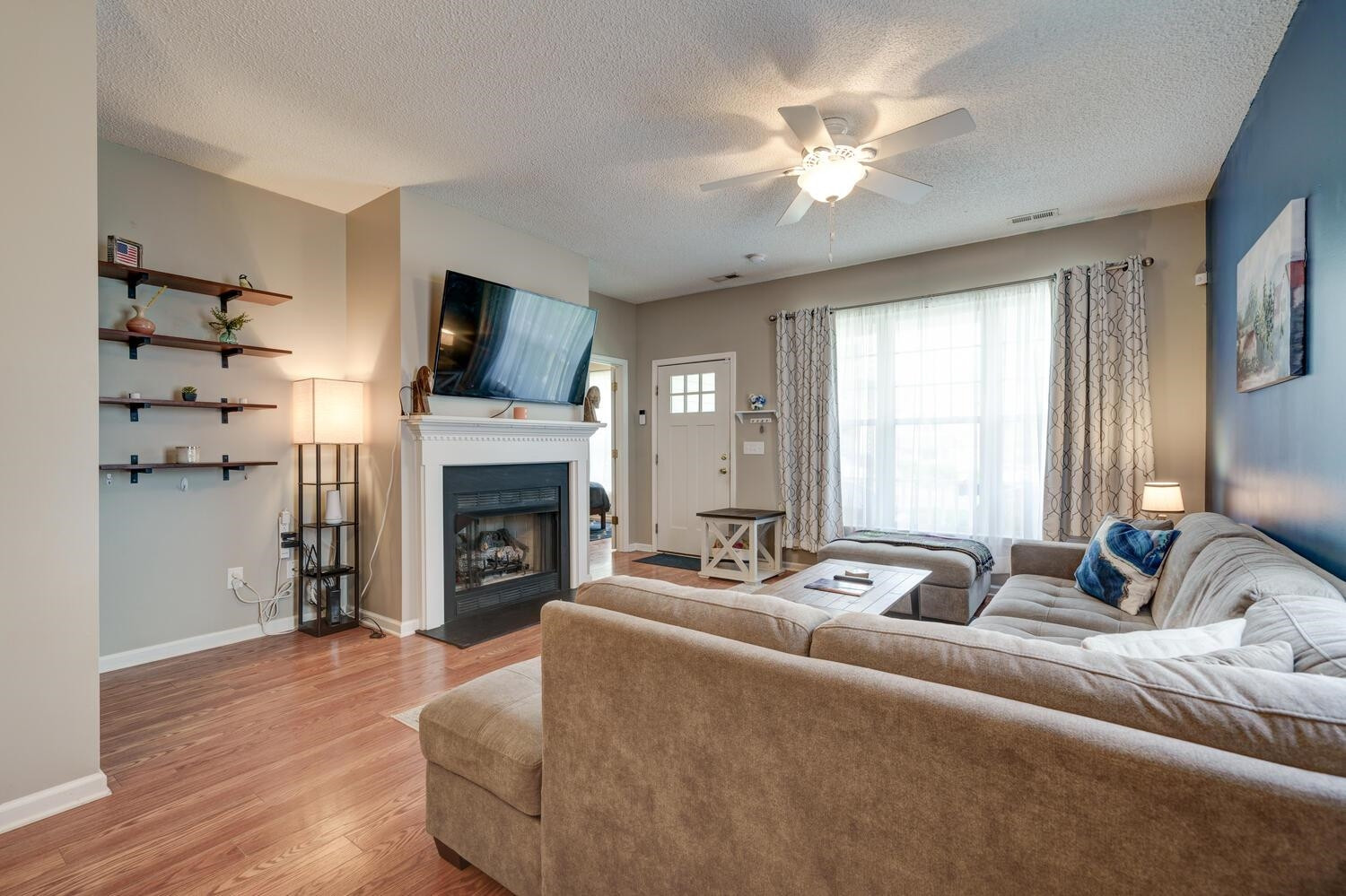 1031 Dual Parks Road Apex, NC 27502 - Photo 6 of 35 Living Room