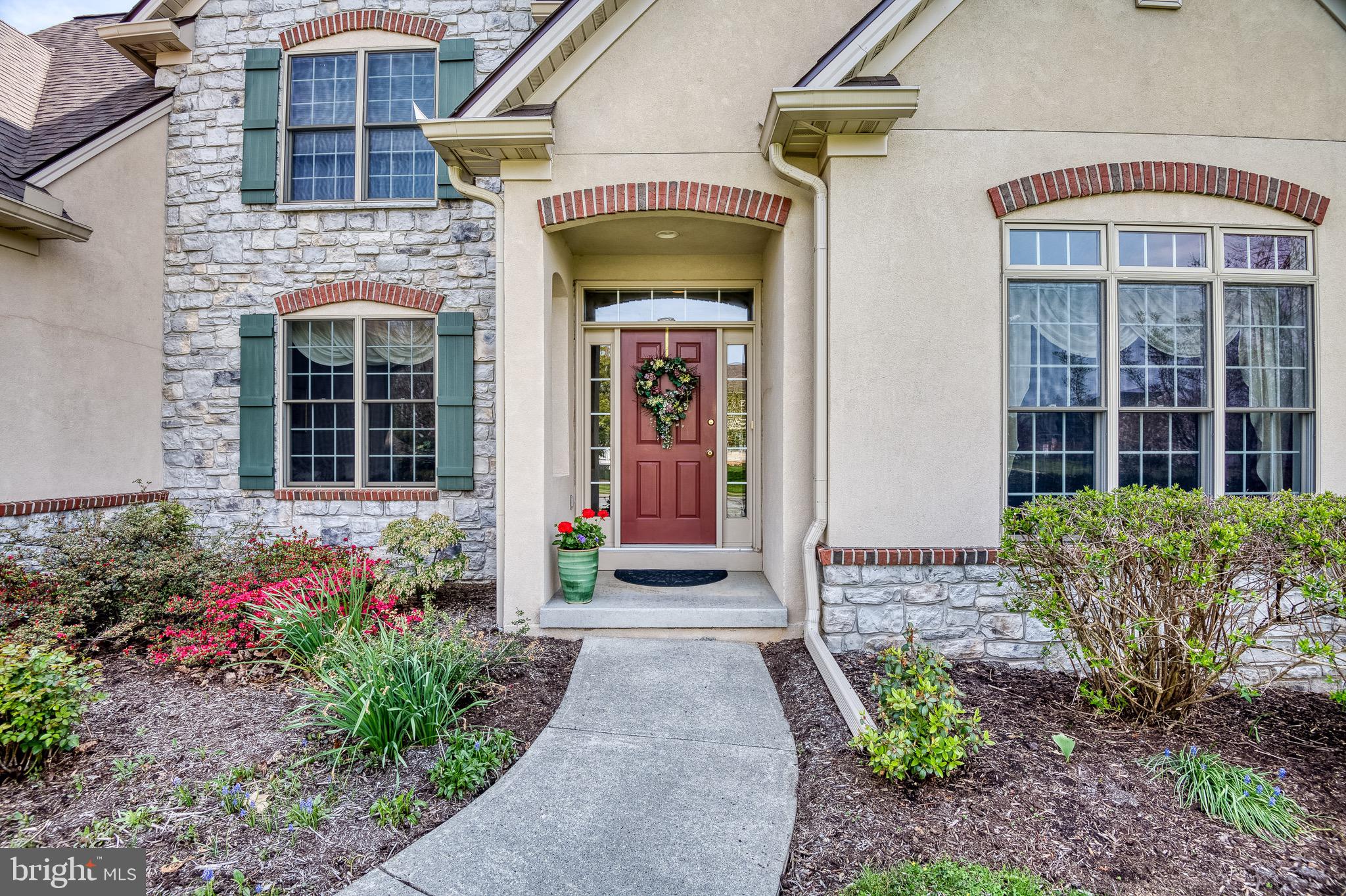 109 Hunters Crossing Lititz, PA 17543 - Photo 3 of 50