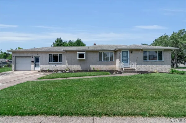 $219,900 | 8 Lois Drive, Cheektowaga, NY 14227