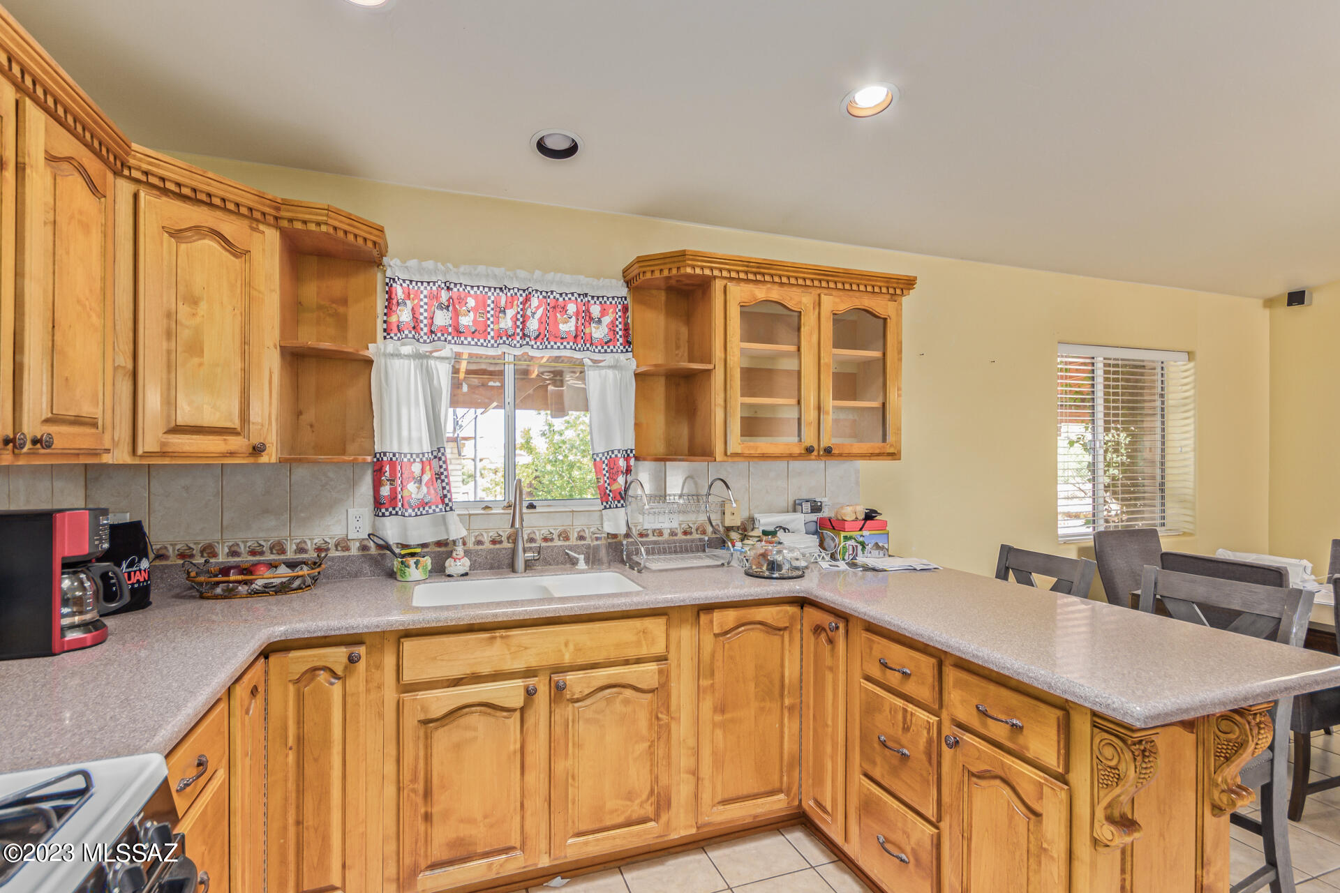 162 Calle Pulpo Rio Rico, AZ 85648 - Photo 4 of 25 Gallery Image 4