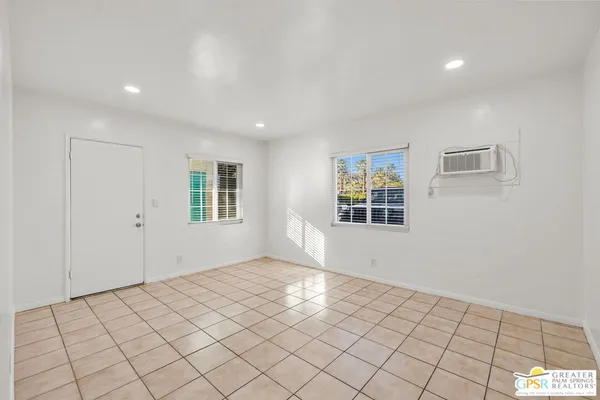 $1,450 | 1674 Vía Salida, Unit 1, Palm Springs, CA 92264