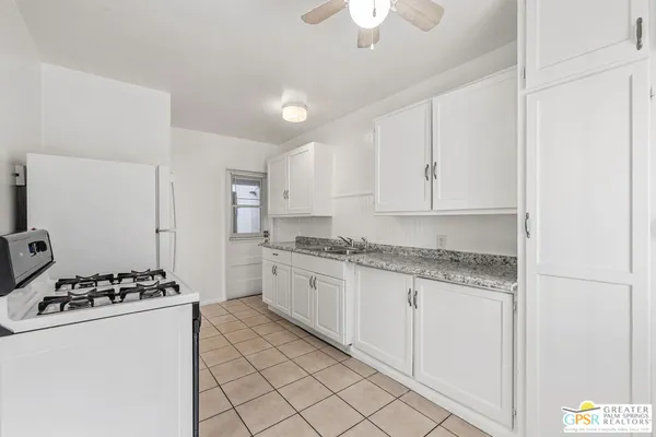 $1,450 | 1674 Vía Salida, Unit 1, Palm Springs, CA 92264