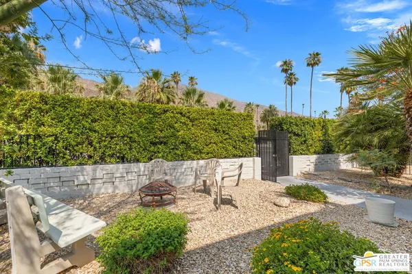 $1,450 | 1674 Vía Salida, Unit 1, Palm Springs, CA 92264