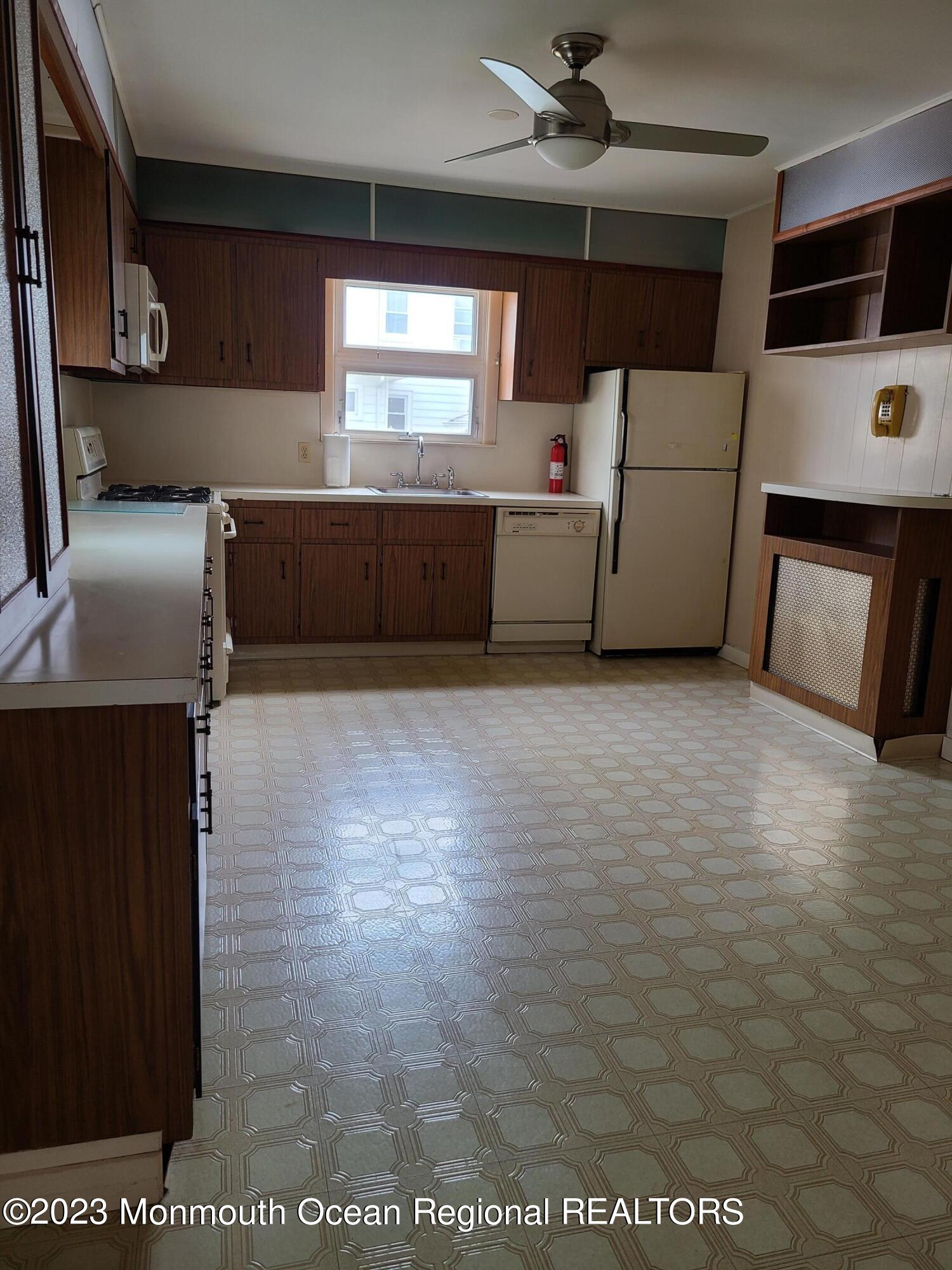 101 Church Street Keyport, NJ 07735 - Photo 11 of 64 20230422_141640