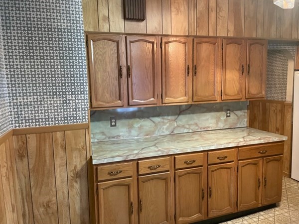 99 Acushnet Avenue Springfield, MA 01105 - Photo 13 of 42