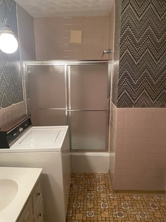 99 Acushnet Avenue Springfield, MA 01105 - Photo 15 of 42