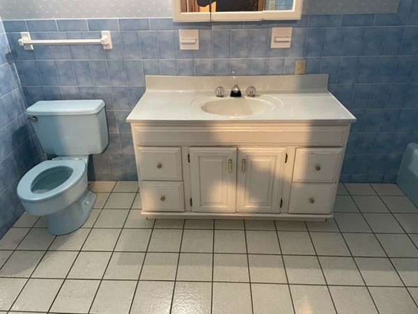 99 Acushnet Avenue Springfield, MA 01105 - Photo 30 of 42