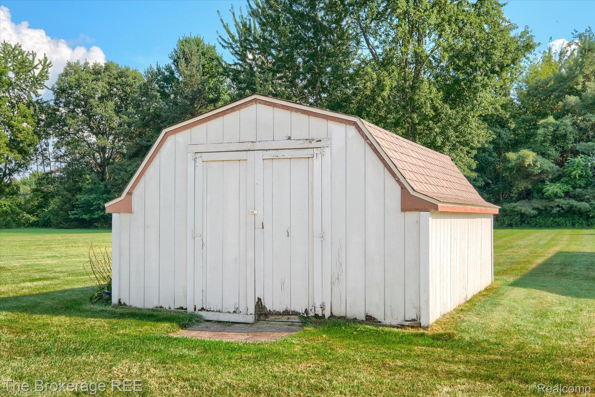 5331 Farrand Road Clio, MI 48420 - Photo 9 of 38 05-Housefoto_DSCF6137-HDR(3).jpg