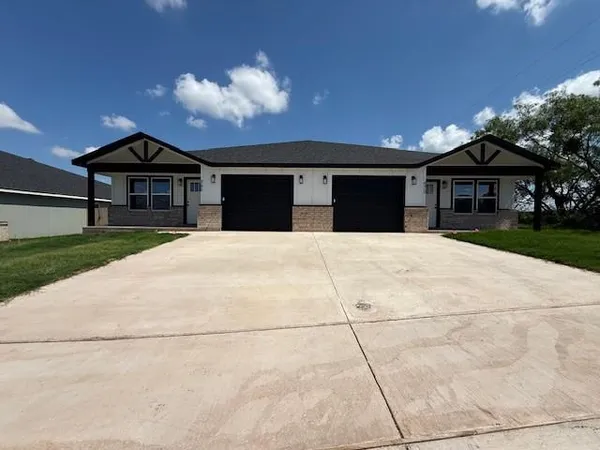 $2,495 | 966 Minda Street, Abilene, TX 79602