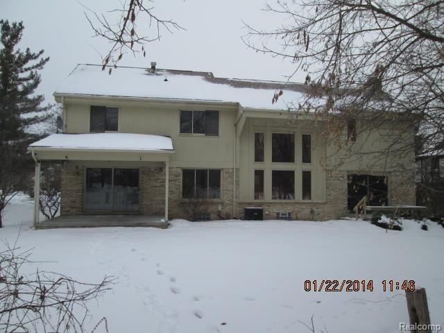 31153 Country Ridge Circle Farmington, MI 48331 - Photo 21 of 21 IMG_6574.jpg