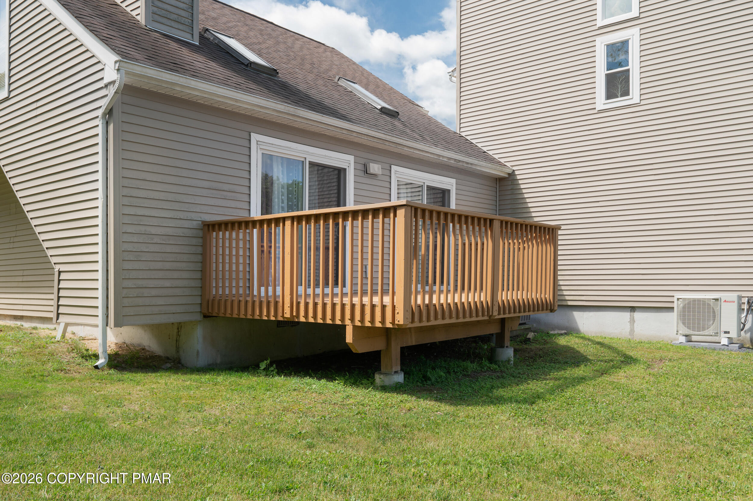3385 Windermere Drive Bushkill, PA 18324 - Photo 13 of 34 Deck 2