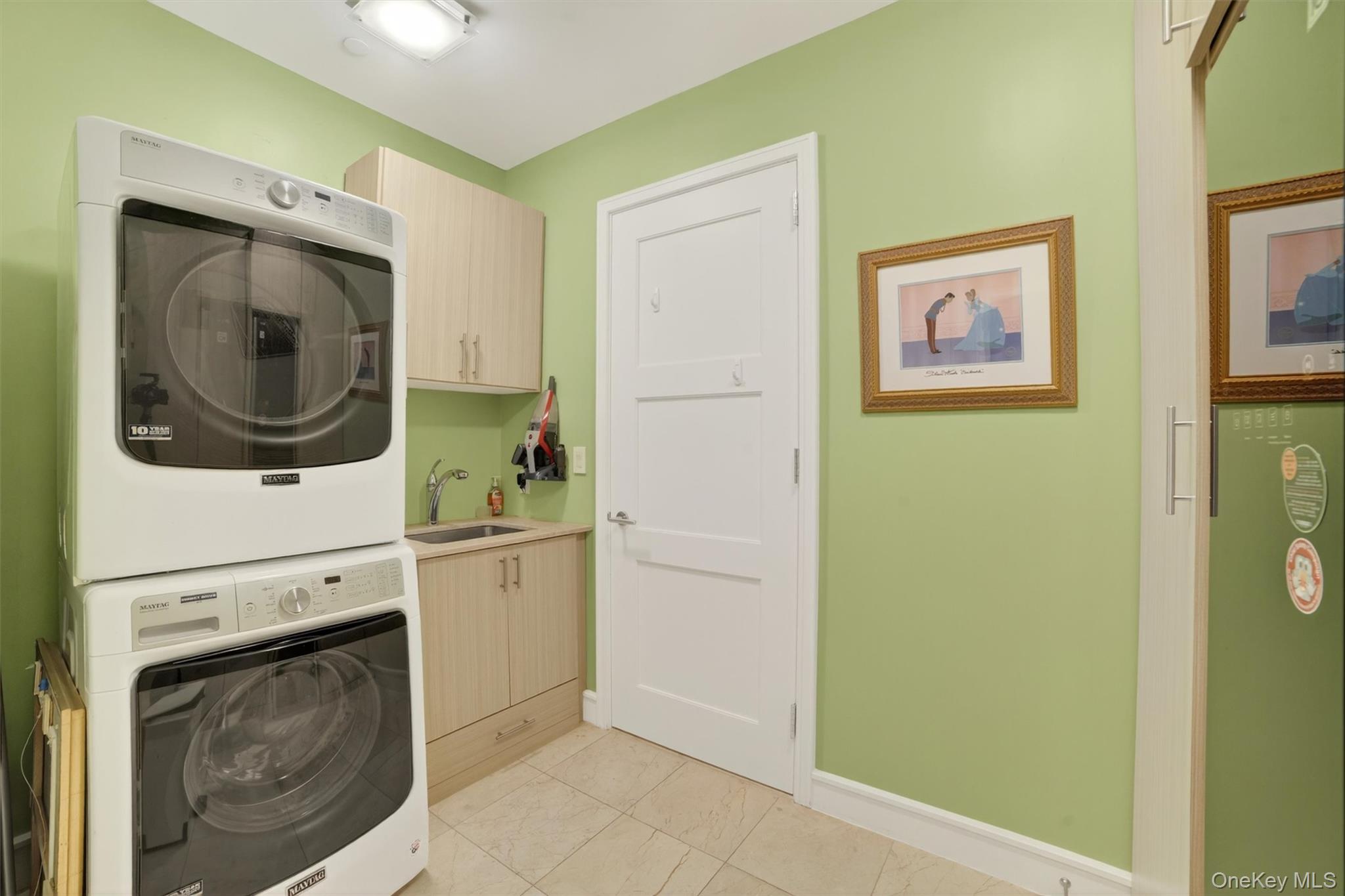 5 Renaissance Square, Unit PH9E White Plains, NY 10601 - Photo 33 of 46