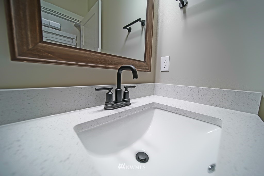2800 Locker Road Southeast Port Orchard, WA 98366 - Photo 22 of 38 Gallery Image 22