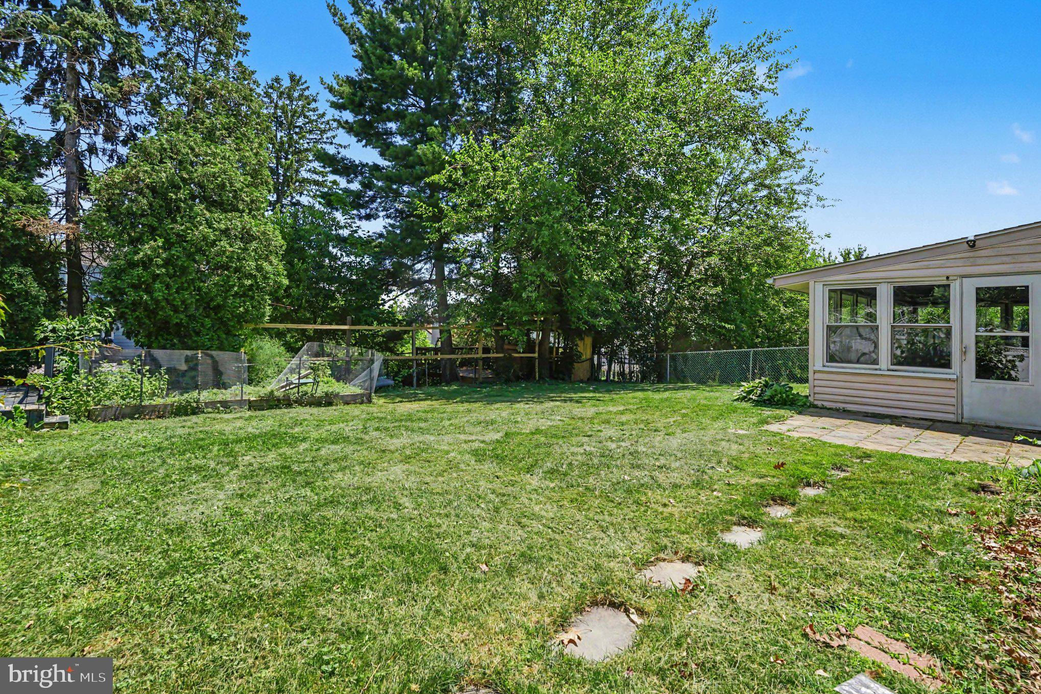 524 Highgate Road Norristown, PA 19403 - Photo 24 of 28