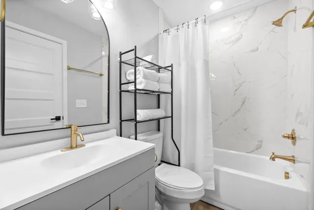 $1,600 | 1113 Crossland Avenue, Unit A, Clarksville, TN 37040