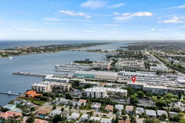 $2,200 | 300 Waterway Drive South, Unit 308, Lantana, FL 33462